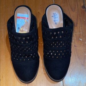 Style & Co. Black Cutout Mule Heels